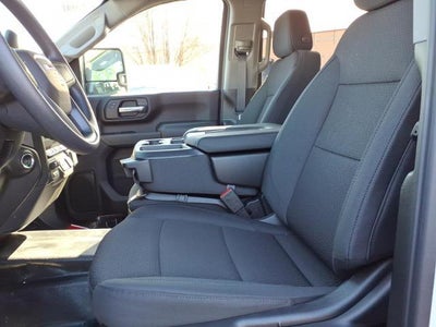 2026 GMC Sierra 3500 HD Chassis Cab 4WD Pro Crew Cab with Convenience, Trailering, 60/40 Rear Folding Bench Seat, Chrome Bumper, Snow Plow Prep, Roof Marker Lamps, Recovery Hooks, GVWR 14,000 lbs. and 7" GMC Infotainmant Center