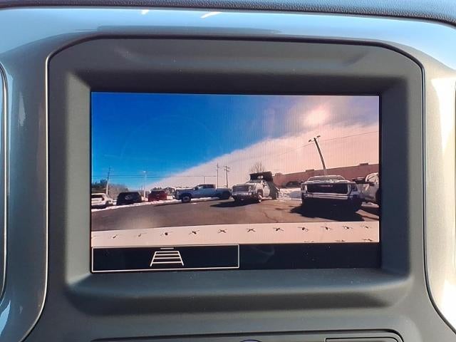 2026 GMC Sierra 3500 HD Chassis Cab 4WD Pro Crew Cab with Convenience, Trailering, 60/40 Rear Folding Bench Seat, Chrome Bumper, Snow Plow Prep, Roof Marker Lamps, Recovery Hooks, GVWR 14,000 lbs. and 7" GMC Infotainmant Center