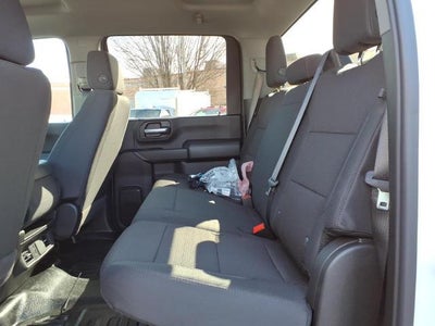 2026 GMC Sierra 3500 HD Chassis Cab 4WD Pro Crew Cab with Convenience, Trailering, 60/40 Rear Folding Bench Seat, Chrome Bumper, Snow Plow Prep, Roof Marker Lamps, Recovery Hooks, GVWR 14,000 lbs. and 7" GMC Infotainmant Center