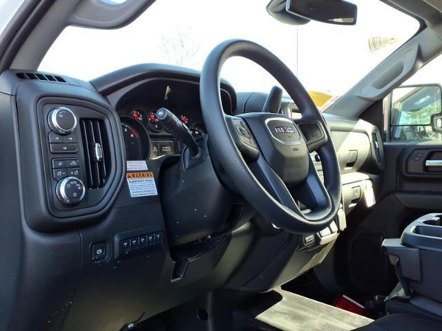 2026 GMC Sierra 3500 HD Chassis Cab 4WD Pro Crew Cab with Convenience, Trailering, 60/40 Rear Folding Bench Seat, Chrome Bumper, Snow Plow Prep, Roof Marker Lamps, Recovery Hooks, GVWR 14,000 lbs. and 7" GMC Infotainmant Center