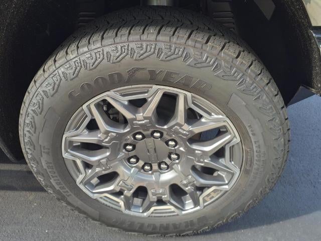 2025 GMC HUMMER EV SUV E4WD 3X SUV with Super Cruise, Crabwalk, Trailering, GMC Infotainment w/Google Built-In, Infinity Roof, and Bose Premium Sound