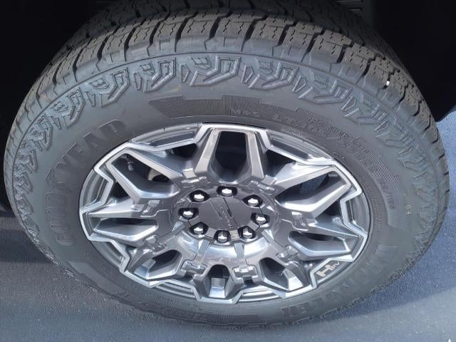 2025 GMC HUMMER EV SUV e4wd 3X SUV with Super Cruise, Navigation, Trailering, Bose Premium Sound, Infinity Roof, and 13.4" GMC Premium Infotainment w/Google Built-In