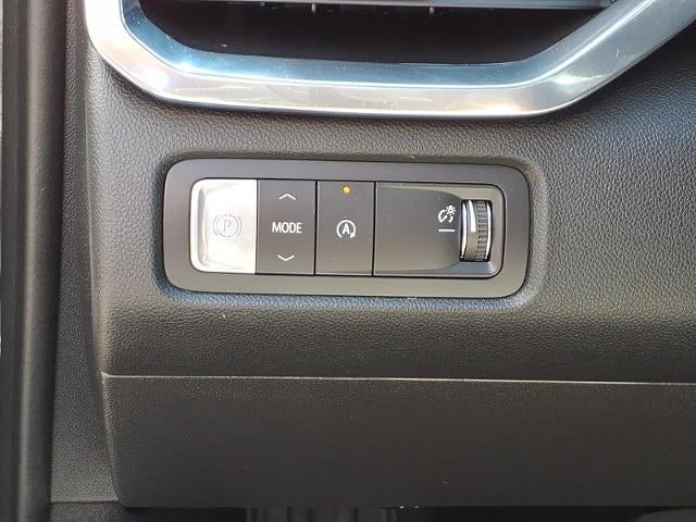 2026 GMC Acadia FWD Elevation with Elevation Premium, Autosense Power Liftgate, Trailering, and 8-Way Power Driver Seat