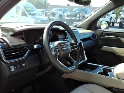 2026 GMC Acadia FWD Elevation with Elevation Premium, Autosense Power Liftgate, Trailering, and 8-Way Power Driver Seat