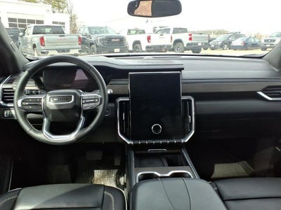 2024 GMC Acadia AWD Denali with Bose Premium, Panoramic Sunroof, Heated/Ventilated 8 Way Power Front Seats 29,505 Miles
