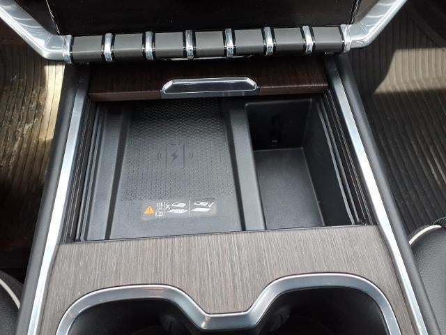 2024 GMC Acadia AWD Denali with Bose Premium, Panoramic Sunroof, Heated/Ventilated 8 Way Power Front Seats 29,505 Miles