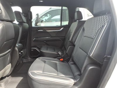 2024 GMC Acadia AWD Denali with Bose Premium, Panoramic Sunroof, Heated/Ventilated 8 Way Power Front Seats 29,505 Miles