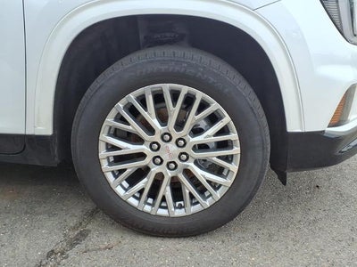 2024 GMC Acadia AWD Denali with Bose Premium, Panoramic Sunroof, Heated/Ventilated 8 Way Power Front Seats 29,505 Miles