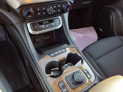 2022 GMC Acadia AWD SLE with SLE Preferred, Driver Convenience, Elevation, Power Liftgate, Bose Premium Sound 30,290 Miles