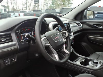 2023 GMC Acadia AWD SLT with Preferred, Dual Skyscape Sunroof, Trailer Hitch, and Acadia Pro Safety 26,248 Miles