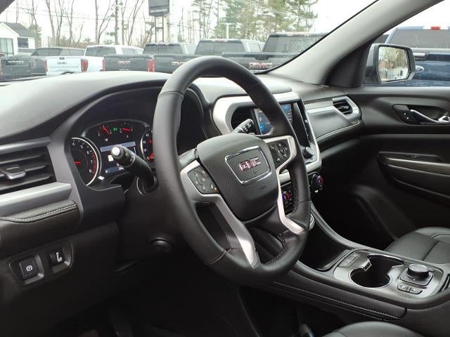 2023 GMC Acadia AWD SLT with Preferred, Dual Skyscape Sunroof, Trailer Hitch, and Acadia Pro Safety 26,248 Miles