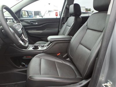 2023 GMC Acadia AWD SLT with Preferred, Dual Skyscape Sunroof, Trailer Hitch, and Acadia Pro Safety 26,248 Miles