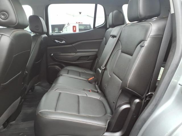 2023 GMC Acadia AWD SLT with Preferred, Dual Skyscape Sunroof, Trailer Hitch, and Acadia Pro Safety 26,248 Miles