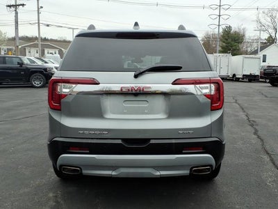 2023 GMC Acadia AWD SLT with Preferred, Dual Skyscape Sunroof, Trailer Hitch, and Acadia Pro Safety 26,248 Miles
