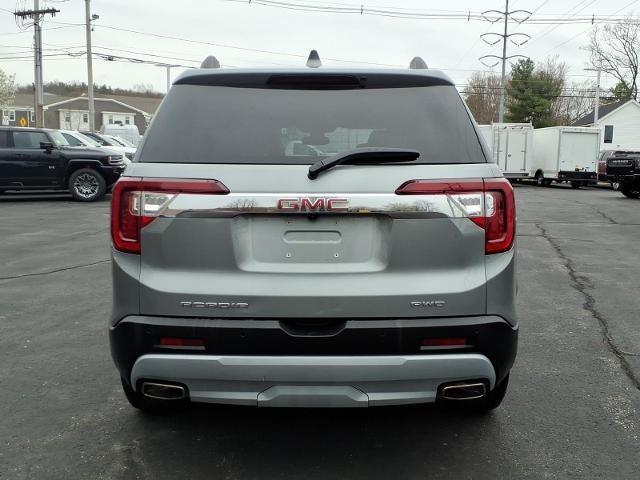 2023 GMC Acadia AWD SLT with Preferred, Dual Skyscape Sunroof, Trailer Hitch, and Acadia Pro Safety 26,248 Miles