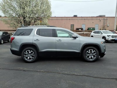 2023 GMC Acadia AWD SLT with Preferred, Dual Skyscape Sunroof, Trailer Hitch, and Acadia Pro Safety 26,248 Miles
