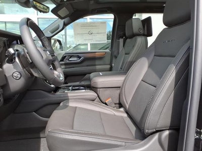 2026 GMC Yukon 4WD Denali with Super Cruise, Denali Reserve, Dual Pane Power Sunroof, Advanced Technology, Max Trailering, Technology, and Theft Deterrent