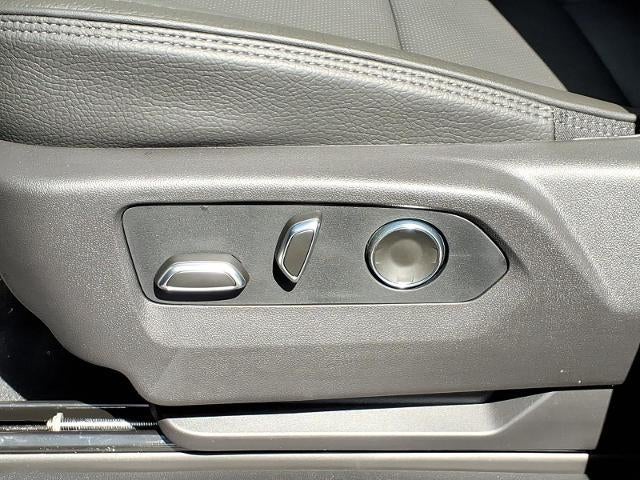 2026 GMC Yukon 4WD Denali with Super Cruise, Denali Reserve, Advanced Technology, Power Dual Pane Sunroof, Max Trailering, and Technology