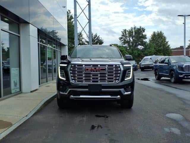 2025 GMC Yukon 4WD Denali with Denali Reserve, Power Dual Pane Sunroof, Assist Steps, Advance Technology, Technology, and Max Trailering 14,709 Miles