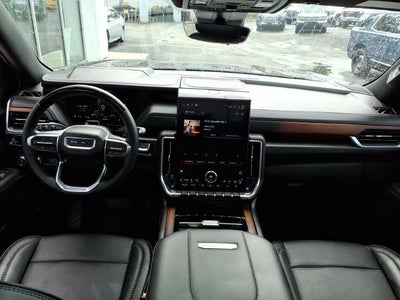 2025 GMC Yukon 4WD Denali with Denali Reserve, Power Dual Pane Sunroof, Assist Steps, Advance Technology, Technology, and Max Trailering 14,709 Miles