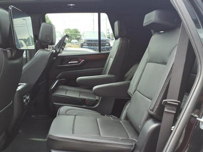 2025 GMC Yukon 4WD Denali with Denali Reserve, Power Dual Pane Sunroof, Assist Steps, Advance Technology, Technology, and Max Trailering 14,709 Miles