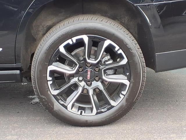 2025 GMC Yukon 4WD Denali with Denali Reserve, Power Dual Pane Sunroof, Assist Steps, Advance Technology, Technology, and Max Trailering 14,709 Miles