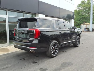 2025 GMC Yukon 4WD Denali with Denali Reserve, Power Dual Pane Sunroof, Assist Steps, Advance Technology, Technology, and Max Trailering 14,709 Miles