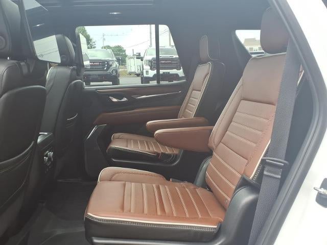 2023 GMC Yukon 4WD Denali Ultimate Duramax with Super Cruise, Power Assist Steps, Panoramic Power Sunroof, and Full Grain Leather 56,611 Miles