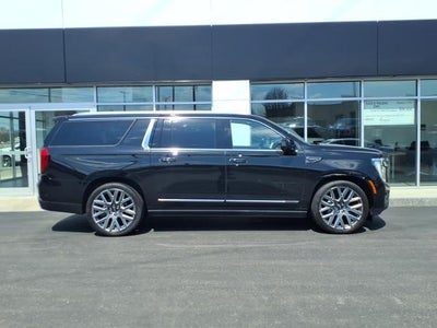 2025 GMC Yukon XL 4WD Denali Ultimate with Super Cruise, Night Vision, Advanced Security, Assist Steps, Leather, 18 Speaker Bose, and Power Panoramic Sunroof 13,986 Miles