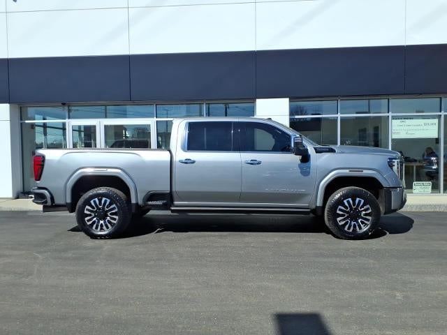 2024 GMC Sierra 2500 HD 4WD Denali Ultimate Duramax with Trailering, Navigation, Gooseneck/5th Wheel, Multipro Tailgate, Heated/Ventilated Front Seats, and Snow Plow Prep 15,568 Miles