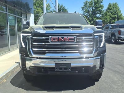 2025 GMC Sierra 2500 HD 4WD SLT Crew Cab with SLT Pfremium, SLT Preferred, SLT Convenience, Chrome Assist Steps, Sierra HD Pro Safety Plus, Trailering, and Snow Plow Prep 37,677 Miles