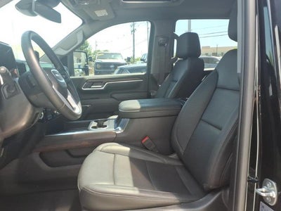 2025 GMC Sierra 2500 HD 4WD SLT Crew Cab with SLT Pfremium, SLT Preferred, SLT Convenience, Chrome Assist Steps, Sierra HD Pro Safety Plus, Trailering, and Snow Plow Prep 37,677 Miles