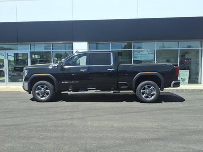 2025 GMC Sierra 2500 HD 4WD SLT Crew Cab with SLT Pfremium, SLT Preferred, SLT Convenience, Chrome Assist Steps, Sierra HD Pro Safety Plus, Trailering, and Snow Plow Prep 37,677 Miles
