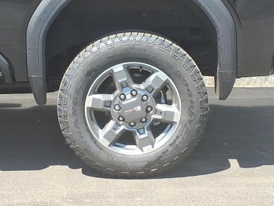 2025 GMC Sierra 2500 HD 4WD SLT Crew Cab with SLT Pfremium, SLT Preferred, SLT Convenience, Chrome Assist Steps, Sierra HD Pro Safety Plus, Trailering, and Snow Plow Prep 37,677 Miles