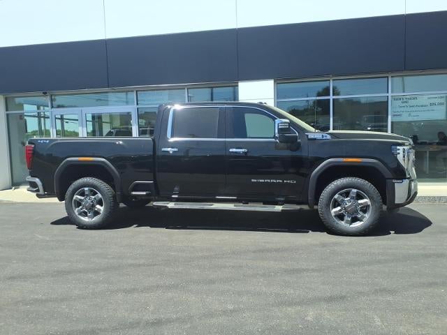 2025 GMC Sierra 2500 HD 4WD SLT Crew Cab with SLT Pfremium, SLT Preferred, SLT Convenience, Chrome Assist Steps, Sierra HD Pro Safety Plus, Trailering, and Snow Plow Prep 37,677 Miles