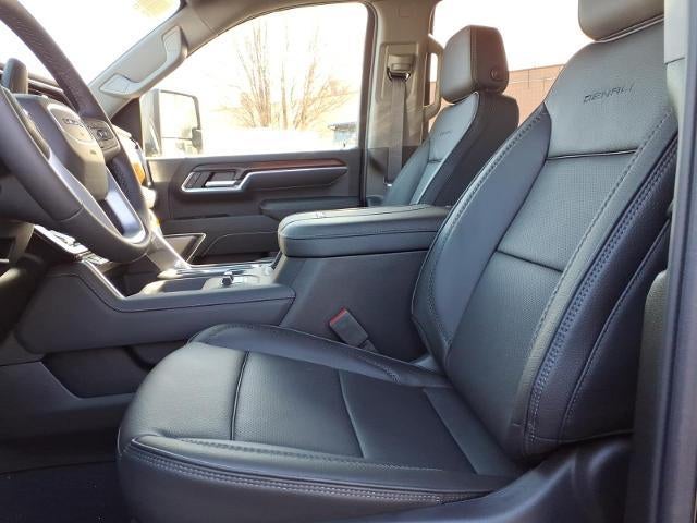 2026 GMC Sierra 2500 HD 4WD Denali Crew Cab with Denali Reserve, Technology, MultiPro Tailgate, Trailering, Chrome Assist Steps, 13.4" GMC Premium Infotainment with Google Built-in, Bose Premium, and Snow Plow Prep
