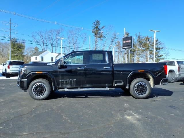 2026 GMC Sierra 2500 HD 4WD Denali Crew Cab with Denali Reserve, Technology, MultiPro Tailgate, Trailering, Chrome Assist Steps, 13.4" GMC Premium Infotainment with Google Built-in, Bose Premium, and Snow Plow Prep