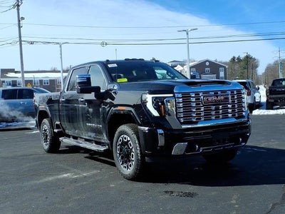 2026 GMC Sierra 2500 HD 4WD Denali Crew Cab with Denali Reserve, Technology, MultiPro Tailgate, Trailering, Chrome Assist Steps, 13.4" GMC Premium Infotainment with Google Built-in, Bose Premium, and Snow Plow Prep