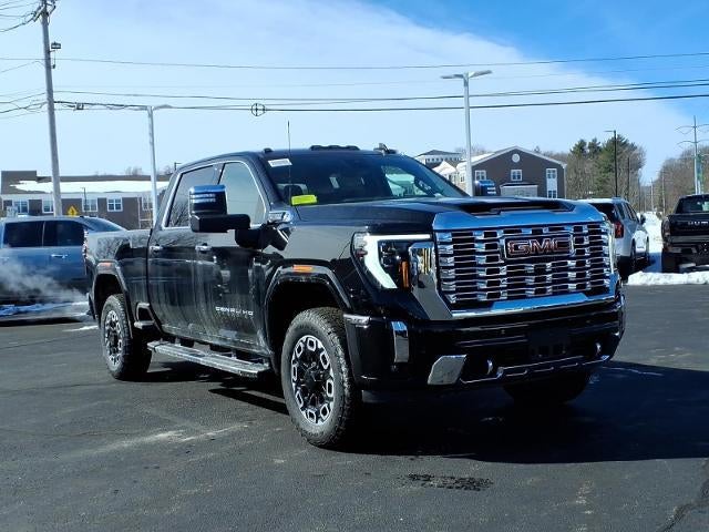 2026 GMC Sierra 2500 HD 4WD Denali Crew Cab with Denali Reserve, Technology, MultiPro Tailgate, Trailering, Chrome Assist Steps, 13.4" GMC Premium Infotainment with Google Built-in, Bose Premium, and Snow Plow Prep