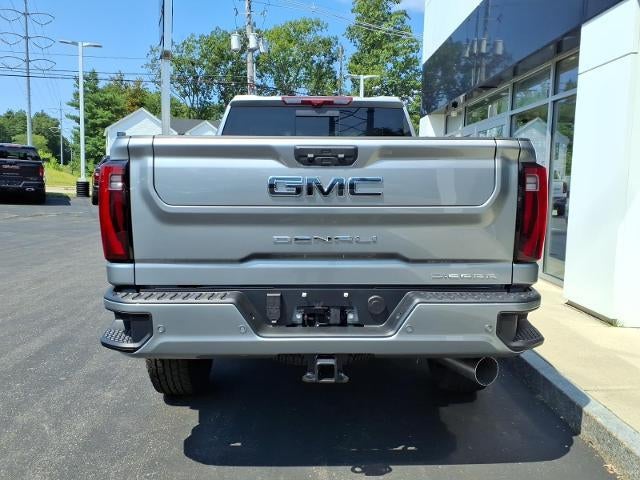 2026 GMC Sierra 2500 HD 4WD Denali Ultimate Duramax Crew Cab with Gooseneck/5th Wheel, MultiPro Tailgate, Trailering, 16 Way Heated/Ventilated Power Front Seats, Power Assist Steps, and Snow Plow Prep