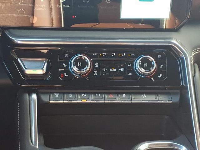 2026 GMC Sierra 2500 HD 4WD Denali Ultimate Duramax Crew Cab with Gooseneck/5th Wheel, Black Badging, Trailering, Multipro Tailgate, 13.4" Premium GMC Infotainment with Google Built-In, Power Assist Steps, and Snow Plow Prep