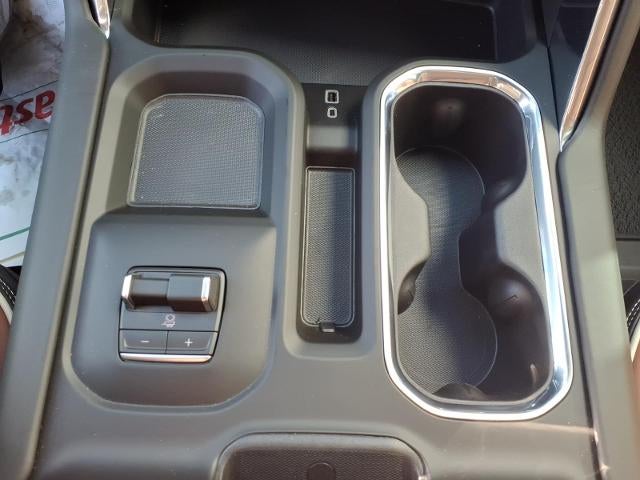 2026 GMC Sierra 2500 HD 4WD Denali Ultimate Duramax Crew Cab with Gooseneck/5th Wheel, Black Badging, Trailering, Multipro Tailgate, 13.4" Premium GMC Infotainment with Google Built-In, Power Assist Steps, and Snow Plow Prep