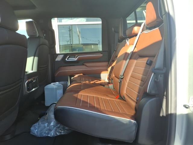 2026 GMC Sierra 2500 HD 4WD Denali Ultimate Duramax Crew Cab with Gooseneck/5th Wheel, Black Badging, Trailering, Multipro Tailgate, 13.4" Premium GMC Infotainment with Google Built-In, Power Assist Steps, and Snow Plow Prep