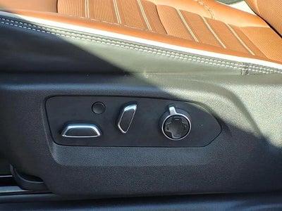 2026 GMC Sierra 2500 HD 4WD Denali Ultimate Duramax Crew Cab with Gooseneck/5th Wheel, Black Badging, Trailering, Multipro Tailgate, 13.4" Premium GMC Infotainment with Google Built-In, Power Assist Steps, and Snow Plow Prep