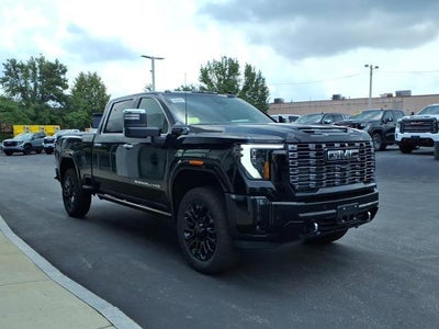2026 GMC Sierra 2500 HD 4WD Denali Ultimate Duramax Crew Cab with Gooseneck/5th Wheel, Trailering, Power Assist Steps, MultiPro Tailgate, Bose 12 Speaker, and Snow Plow Prep