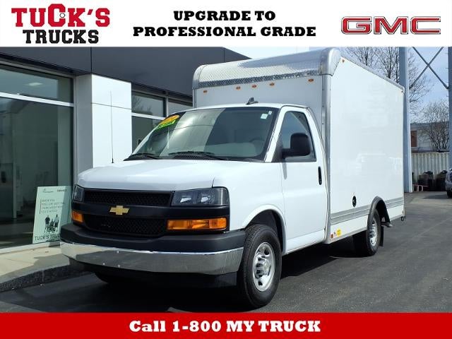 2024 Chevrolet Express Cutaway 3500 RWD 3500 Van with 12' Box 4,407 Miles
