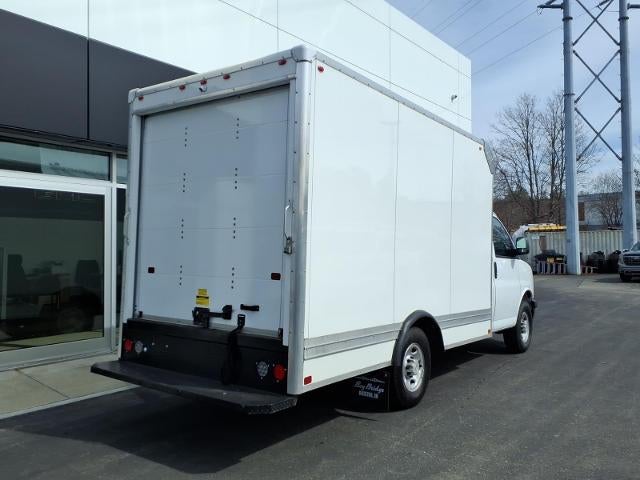 2024 Chevrolet Express Cutaway 3500 RWD 3500 Van with 12' Box 4,407 Miles