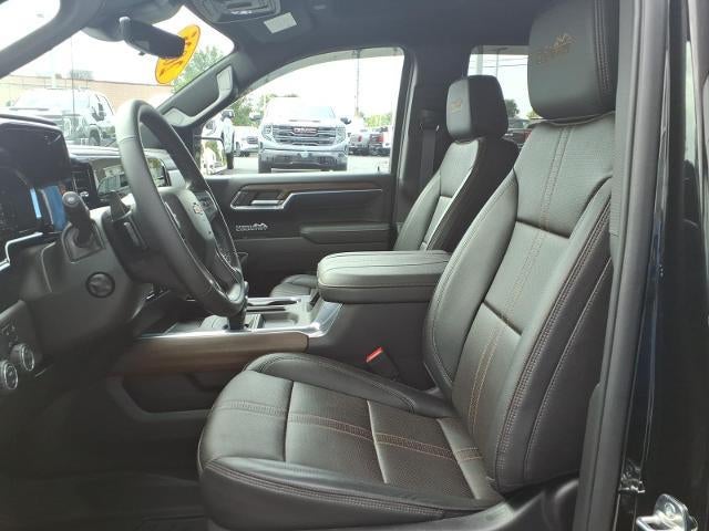 2025 Chevrolet Silverado 1500 Crew Cab Short Box 4-Wheel Drive High Country