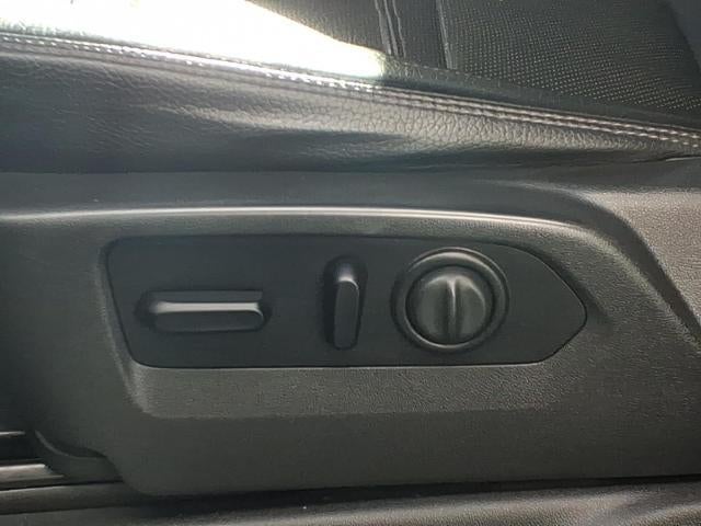 2020 GMC Sierra 1500 4WD Denali Crew Cab with MultiPro Tailgate, Technology, Driver Alert, Bose Premium, Chrome Assist Steps 52,970 Miles