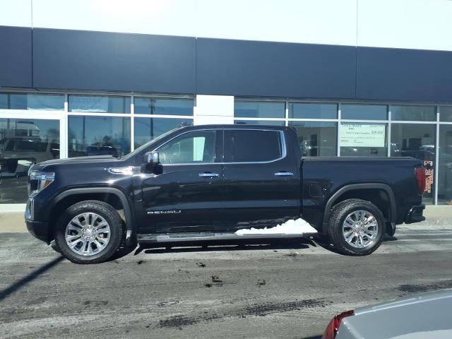 2020 GMC Sierra 1500 4WD Denali Crew Cab with MultiPro Tailgate, Technology, Driver Alert, Bose Premium, Chrome Assist Steps 52,970 Miles